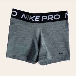 Nike Pro Dri-Fit Spandex Shorts Size Medium Fitness Athleisure Workout